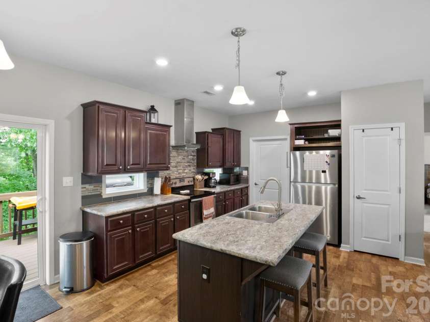 127 Cairens Ridge Drive, Mills River, NC 28759.  MLS# CAR4380614, YatesRealty ID 27823. 