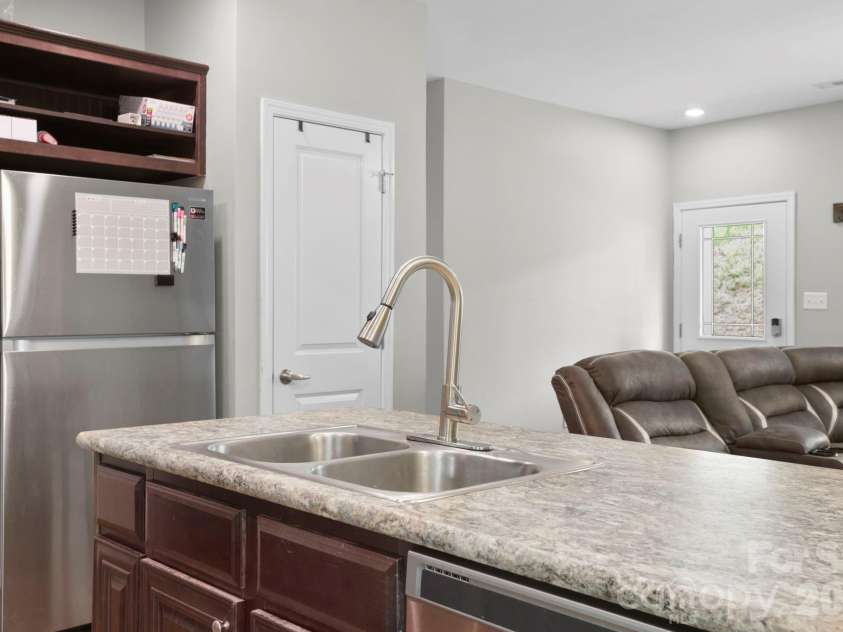 127 Cairens Ridge Drive, Mills River, NC 28759.  MLS# CAR4380614, YatesRealty ID 27823. 