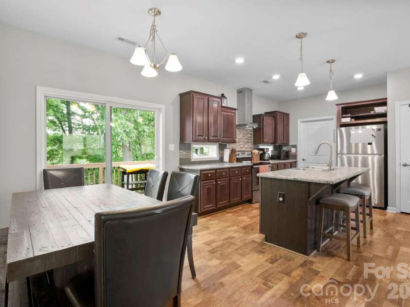 127 Cairens Ridge Drive, Mills River, NC 28759.  MLS# CAR4380614, YatesRealty ID 27823. 