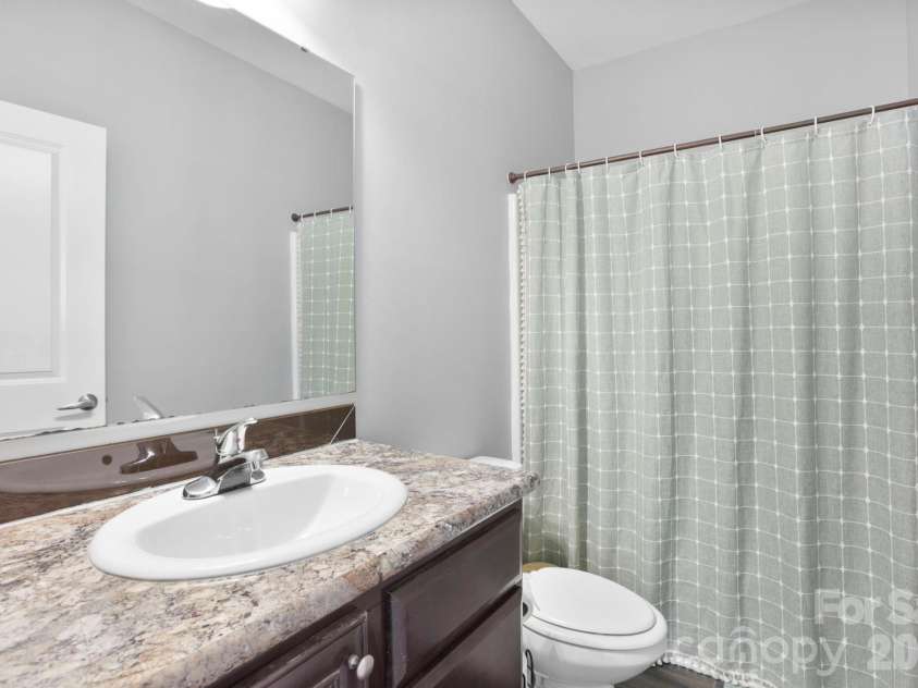127 Cairens Ridge Drive, Mills River, NC 28759.  MLS# CAR4380614, YatesRealty ID 27823. 
