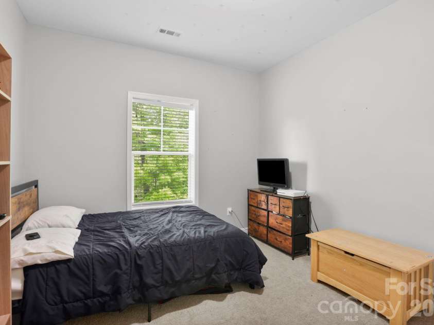 127 Cairens Ridge Drive, Mills River, NC 28759.  MLS# CAR4380614, YatesRealty ID 27823. 