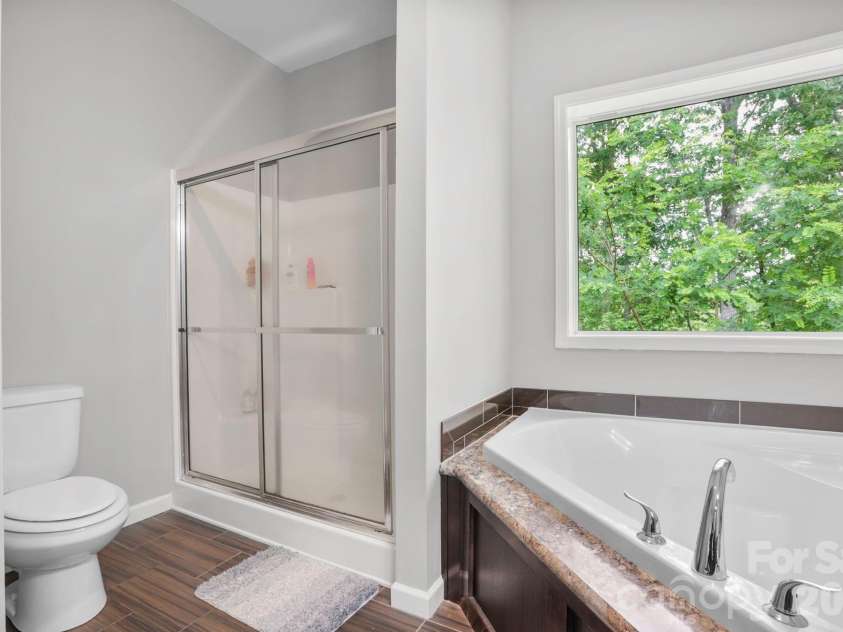 127 Cairens Ridge Drive, Mills River, NC 28759.  MLS# CAR4380614, YatesRealty ID 27823. 