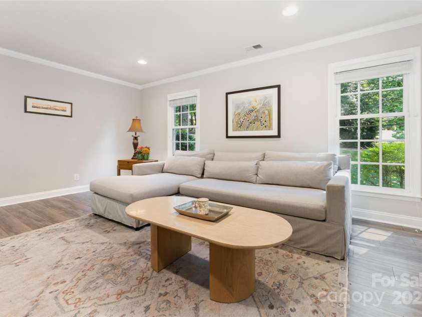 526 Trail Ridge Road, Matthews, NC 28105.  MLS# CAR4279013, YatesRealty ID 27824. Family room