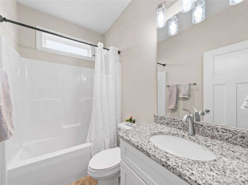 1055 Coppergate Drive, Salisbury, NC 28147.  MLS# CAR4350263, YatesRealty ID 27825. Large, bright, pristine  full bath