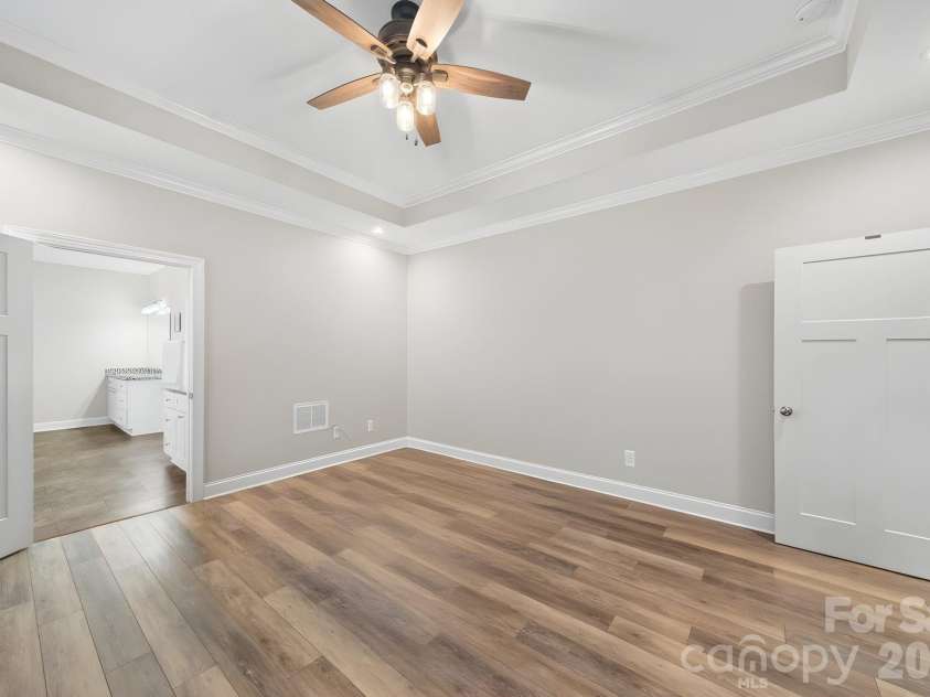 1055 Coppergate Drive, Salisbury, NC 28147.  MLS# CAR4350263, YatesRealty ID 27825. Primary suite