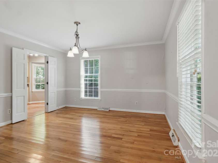 1517 Barden Road, Charlotte, NC 28226.  MLS# CAR4266638, YatesRealty ID 27825. 