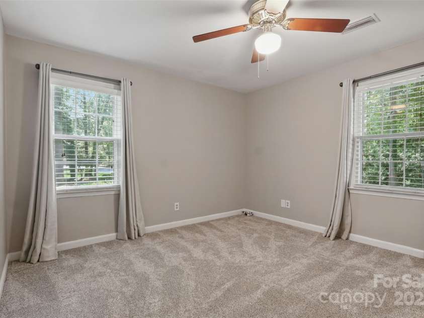 1517 Barden Road, Charlotte, NC 28226.  MLS# CAR4266638, YatesRealty ID 27825. 