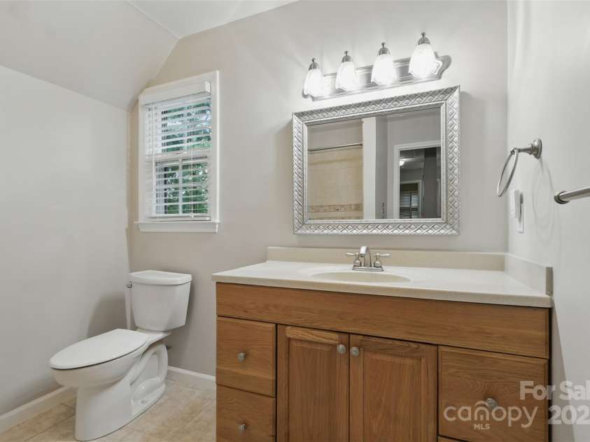 1517 Barden Road, Charlotte, NC 28226.  MLS# CAR4266638, YatesRealty ID 27825. 