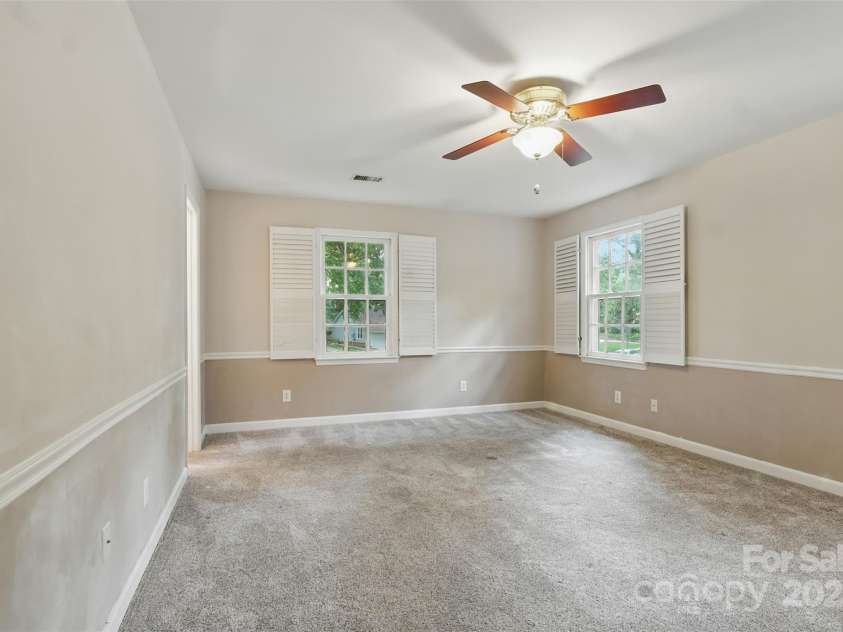 1517 Barden Road, Charlotte, NC 28226.  MLS# CAR4266638, YatesRealty ID 27825. 