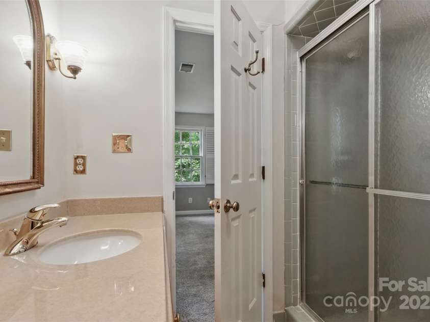 1517 Barden Road, Charlotte, NC 28226.  MLS# CAR4266638, YatesRealty ID 27825. 