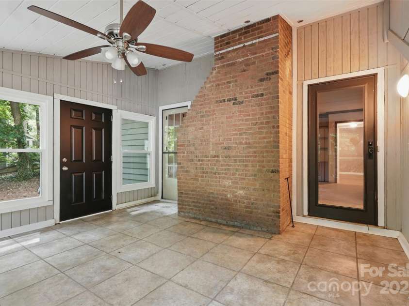 1517 Barden Road, Charlotte, NC 28226.  MLS# CAR4266638, YatesRealty ID 27825. 