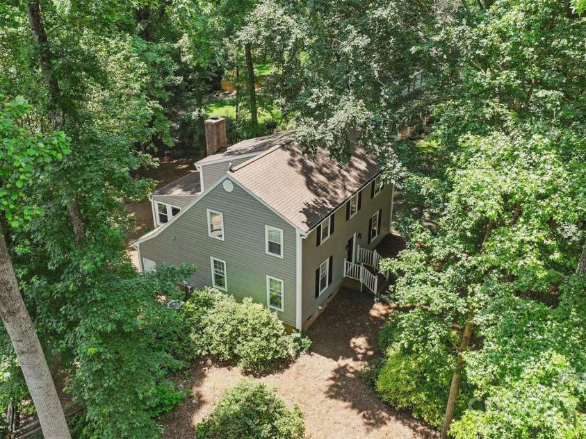 1517 Barden Road, Charlotte, NC 28226.  MLS# CAR4266638, YatesRealty ID 27825. 