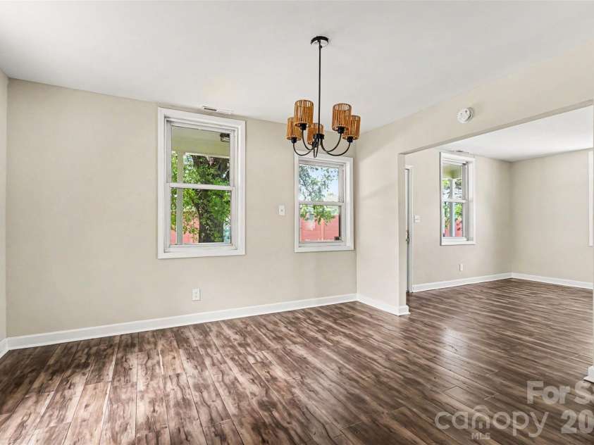 1820 Genesis Park Place, Charlotte, NC 28206.  MLS# CAR4387246, YatesRealty ID 27826. 