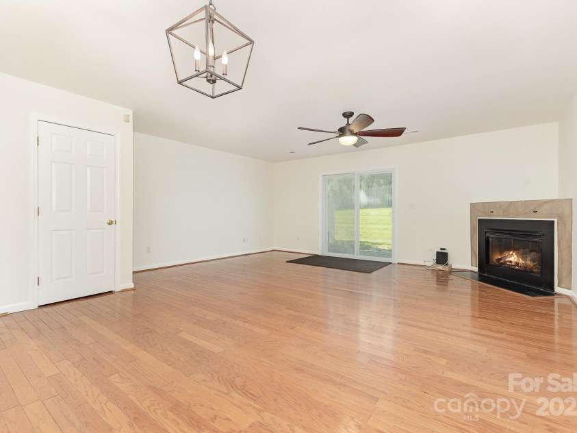 971 Heritage Parkway, Fort Mill, SC 29715.  MLS# CAR4280923, YatesRealty ID 27826. 