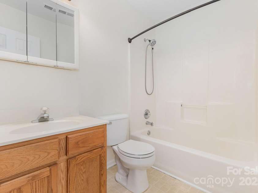 971 Heritage Parkway, Fort Mill, SC 29715.  MLS# CAR4280923, YatesRealty ID 27826. 