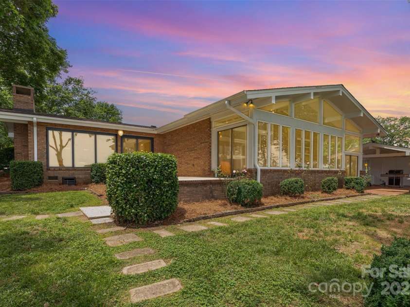 5114 Leisure Lane, Sherrills Ford, NC 28673.  MLS# CAR4263553, YatesRealty ID 27827. 