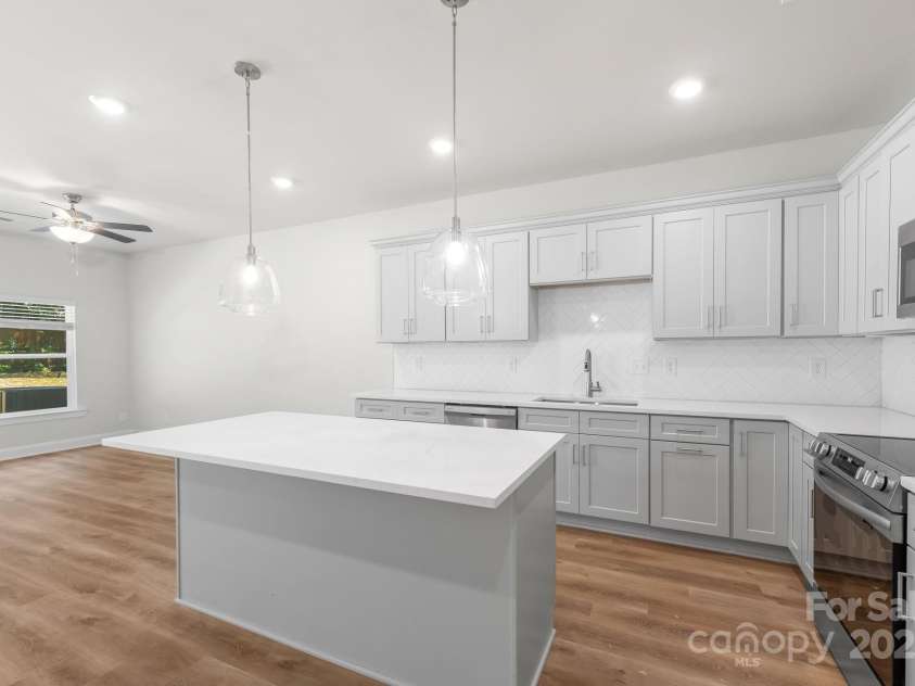 1322 Condon Street, Charlotte, NC 28216.  MLS# CAR4235524, YatesRealty ID 27828. 