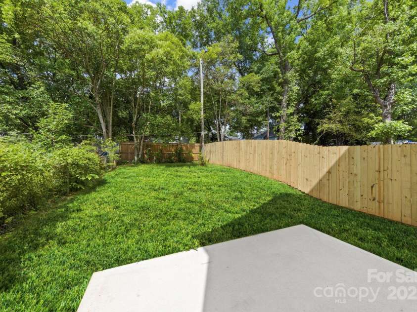1322 Condon Street, Charlotte, NC 28216.  MLS# CAR4235524, YatesRealty ID 27828. 