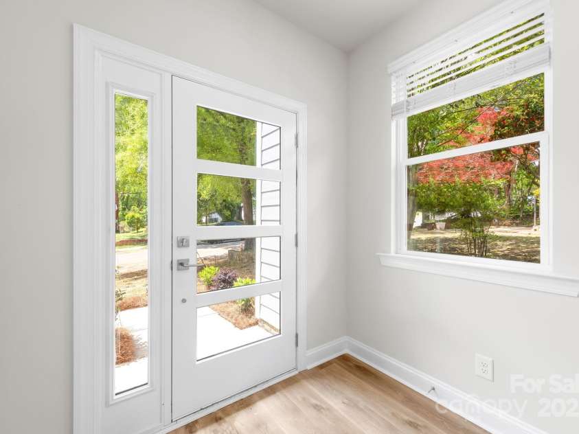 1322 Condon Street, Charlotte, NC 28216.  MLS# CAR4235524, YatesRealty ID 27828. 
