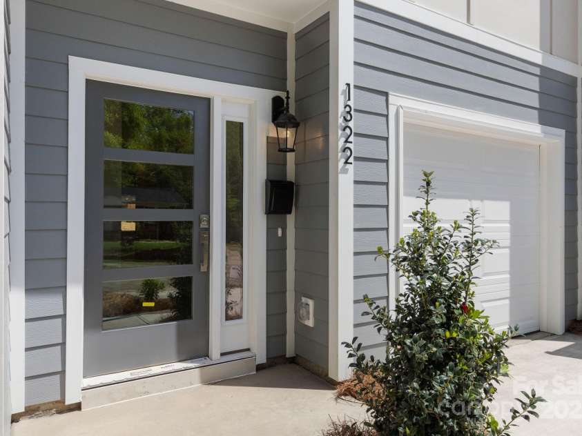 1322 Condon Street, Charlotte, NC 28216.  MLS# CAR4235524, YatesRealty ID 27828. 