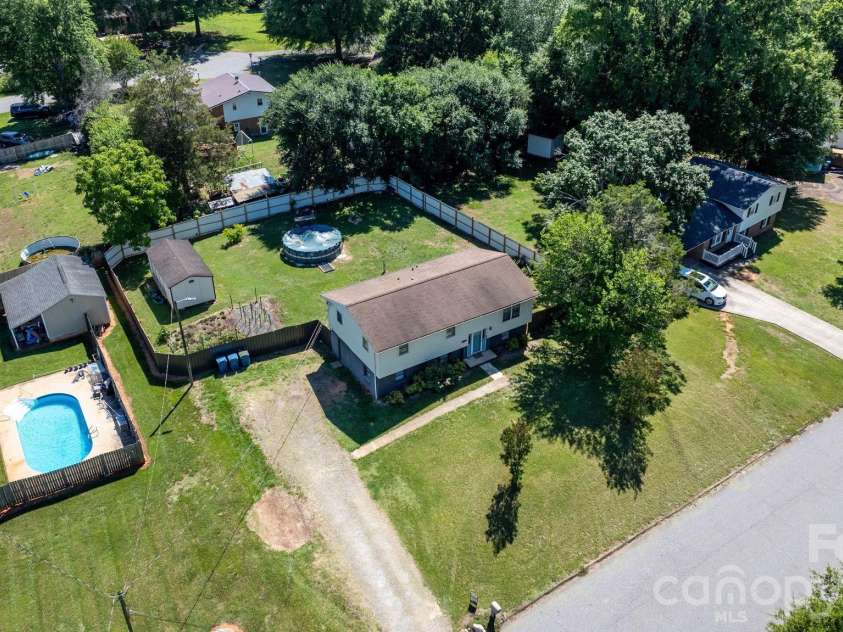 5208 Piedmont Circle, Conover, NC 28613.  MLS# CAR4363470, YatesRealty ID 27828. 