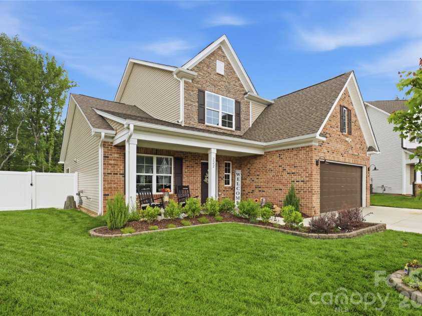 222 Moravian Court, Advance, NC 27006.  MLS# CAR4386891, YatesRealty ID 27829. 