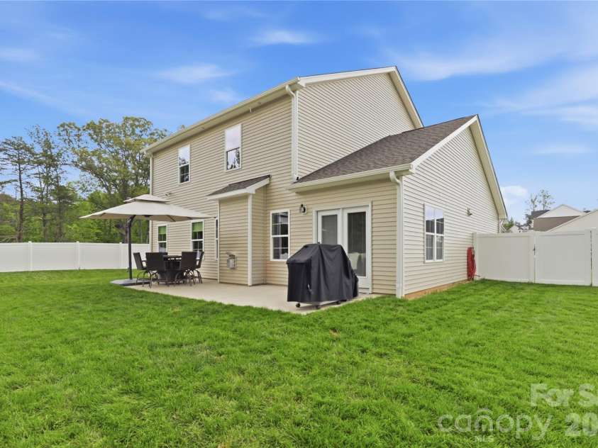 222 Moravian Court, Advance, NC 27006.  MLS# CAR4386891, YatesRealty ID 27829. 