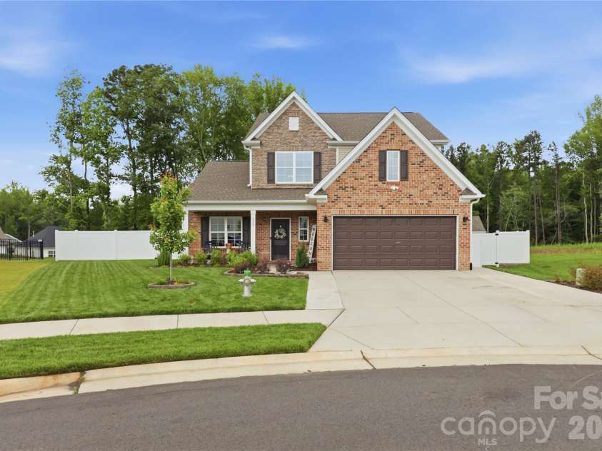 222 Moravian Court, Advance, NC 27006.  MLS# CAR4386891, YatesRealty ID 27829. 