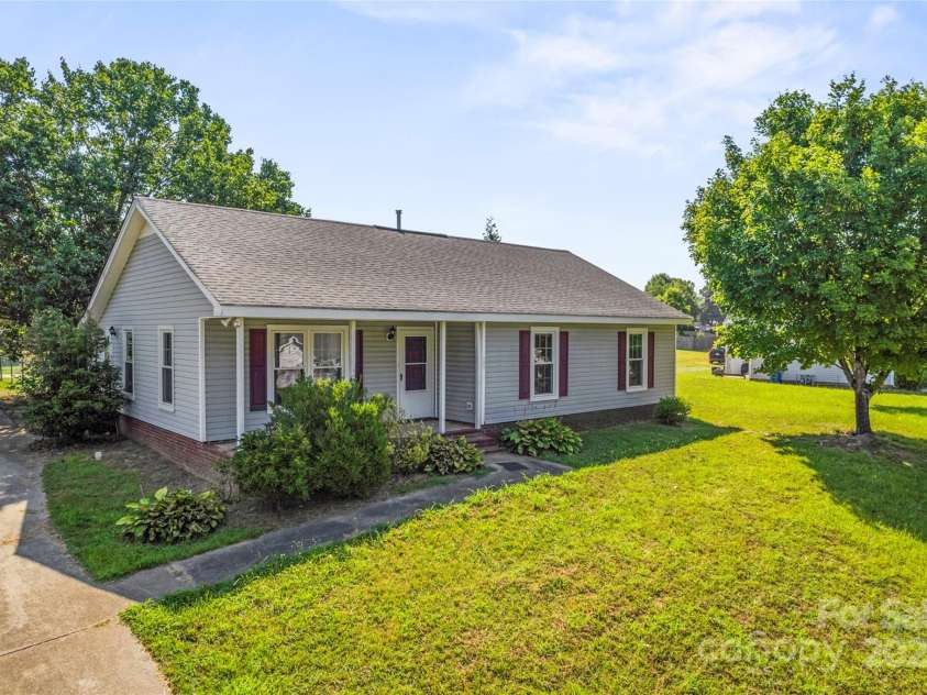 600 Piper Court, Wingate, NC 28174.  MLS# CAR4279597, YatesRealty ID 27830. 