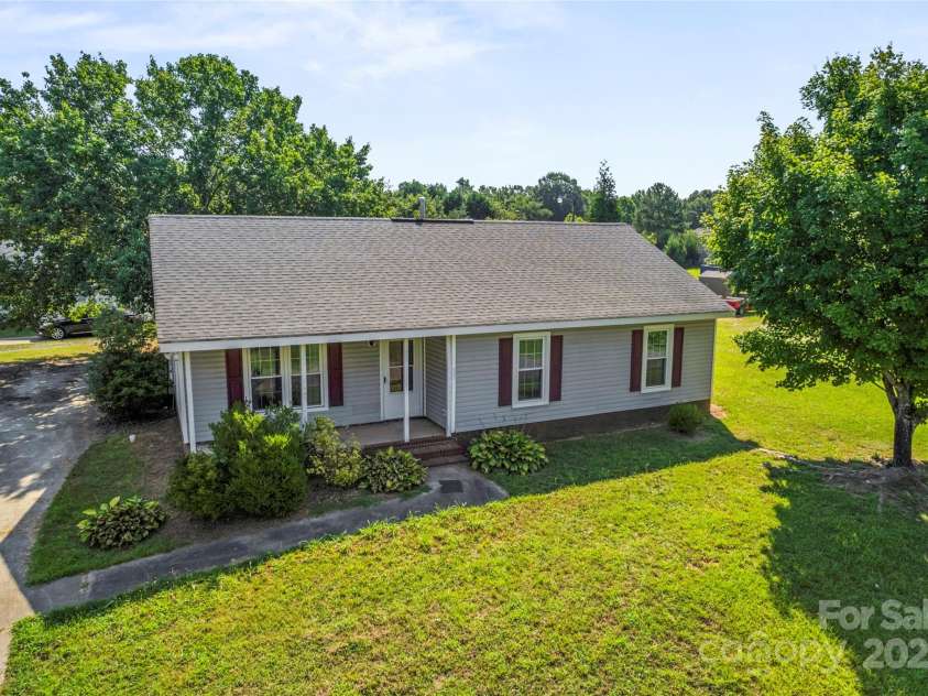600 Piper Court, Wingate, NC 28174.  MLS# CAR4279597, YatesRealty ID 27830. 