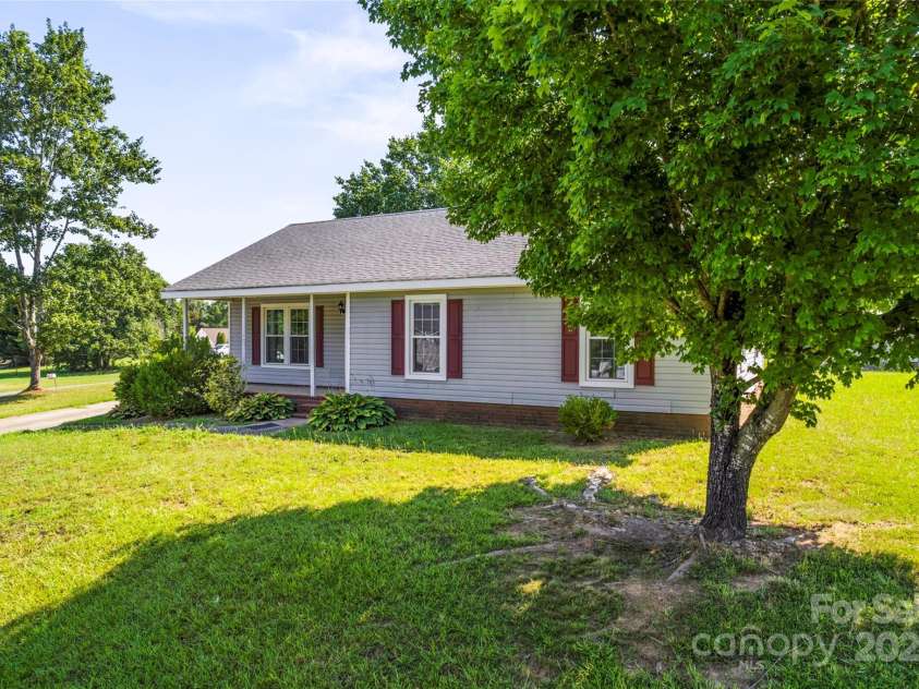 600 Piper Court, Wingate, NC 28174.  MLS# CAR4279597, YatesRealty ID 27830. 