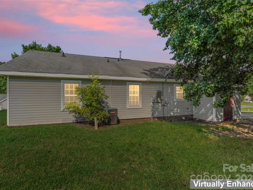 600 Piper Court, Wingate, NC 28174.  MLS# CAR4279597, YatesRealty ID 27830. 