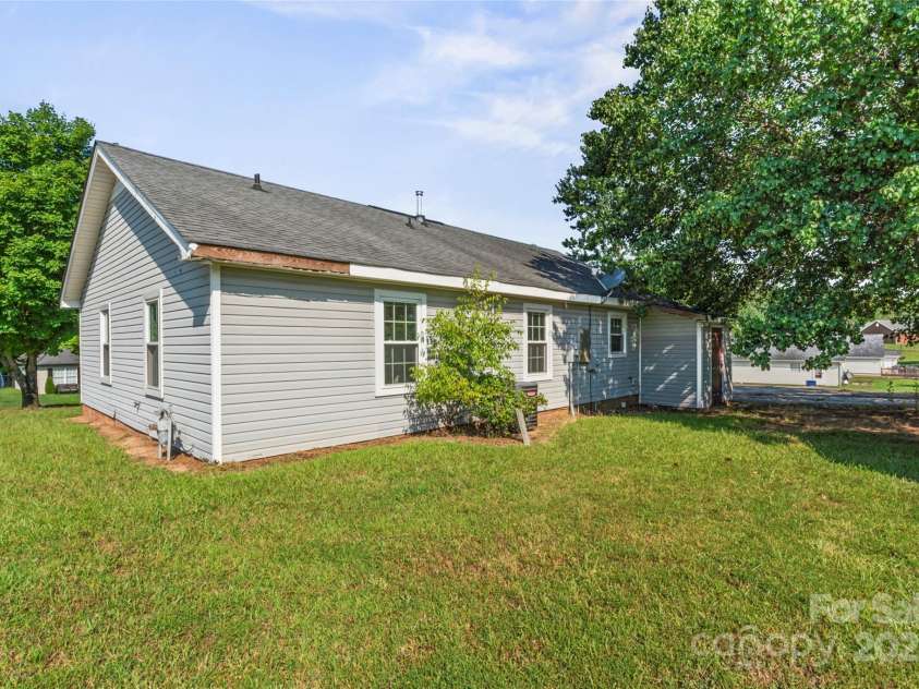 600 Piper Court, Wingate, NC 28174.  MLS# CAR4279597, YatesRealty ID 27830. 