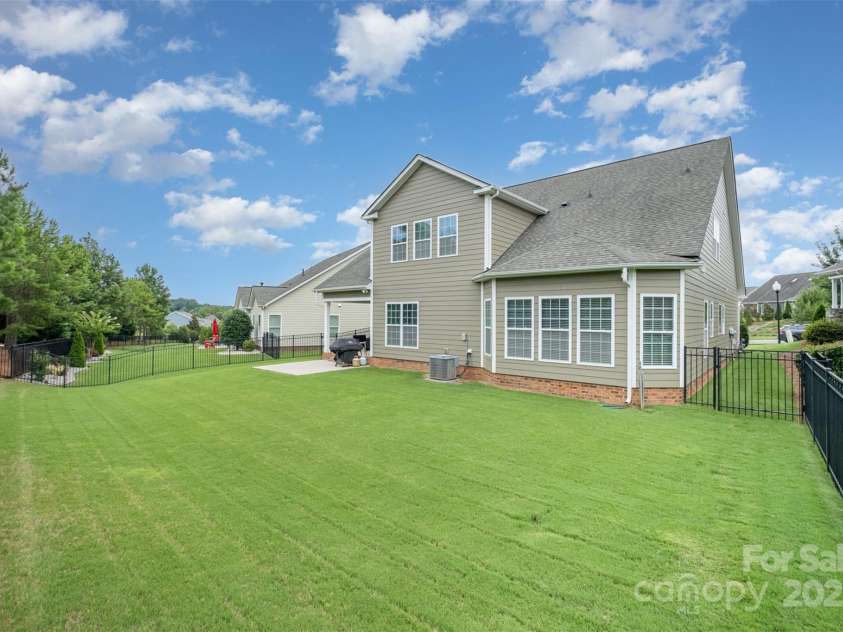 3021 Henshaw Road, Waxhaw, NC 28173.  MLS# CAR4281531, YatesRealty ID 27831. 