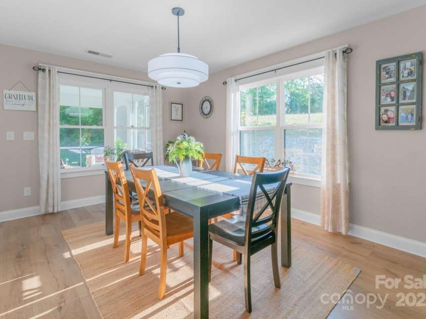 328 Ferrell Avenue, Belmont, NC 28012.  MLS# CAR4281465, YatesRealty ID 27832. Dining