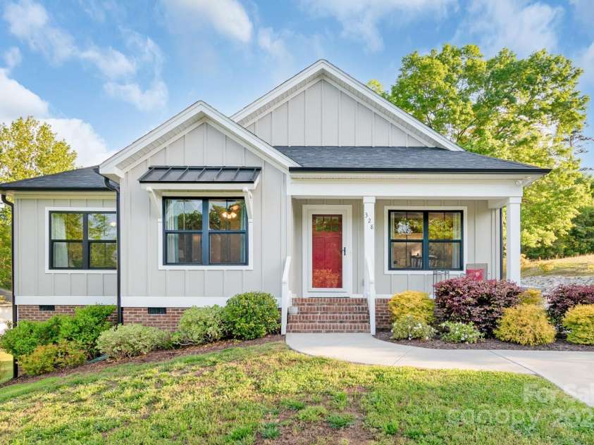 328 Ferrell Avenue, Belmont, NC 28012.  MLS# CAR4281465, YatesRealty ID 27832. Front of home