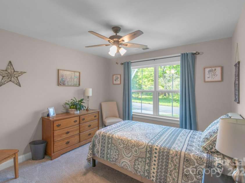 328 Ferrell Avenue, Belmont, NC 28012.  MLS# CAR4281465, YatesRealty ID 27832. Guest room 1
