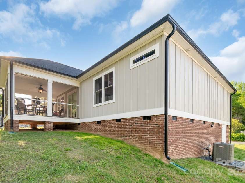 328 Ferrell Avenue, Belmont, NC 28012.  MLS# CAR4281465, YatesRealty ID 27832. Rear/side