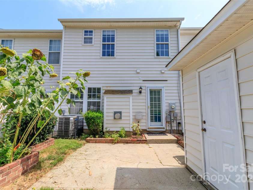 6017 Creft Circle, Indian Trail, NC 28079.  MLS# CAR4275234, YatesRealty ID 27833. 