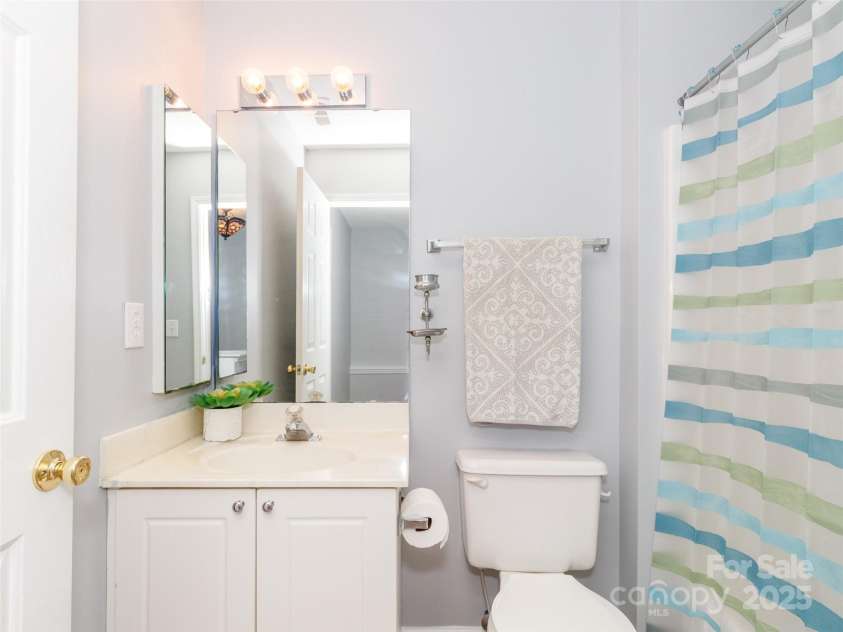 6017 Creft Circle, Indian Trail, NC 28079.  MLS# CAR4275234, YatesRealty ID 27833. Guest bath