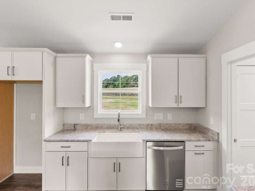 725 Alf Hoover Road, Lincolnton, NC 28092.  MLS# CAR4388411, YatesRealty ID 27833. 