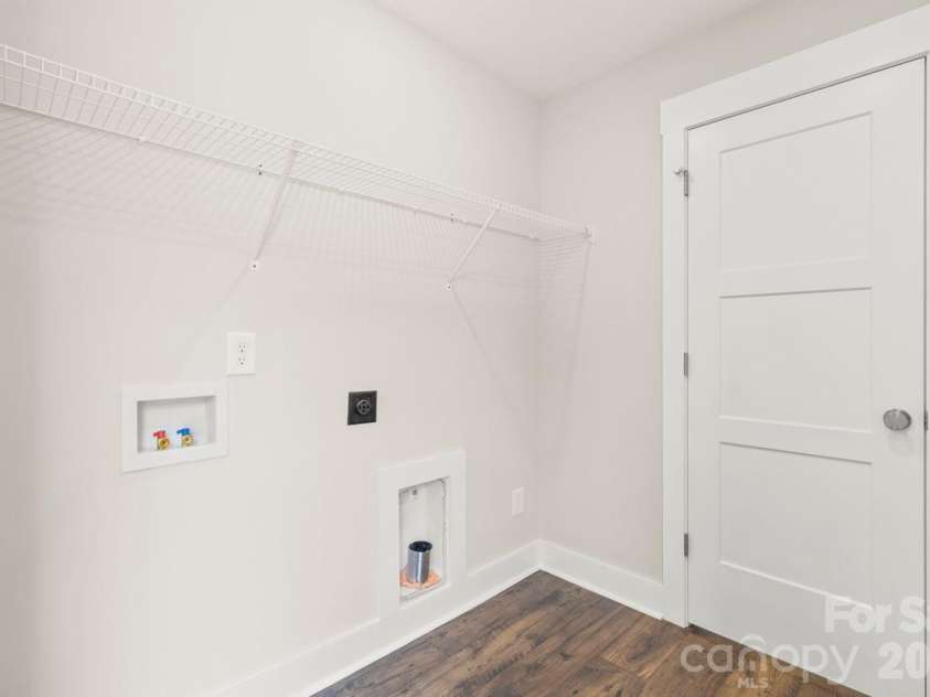 725 Alf Hoover Road, Lincolnton, NC 28092.  MLS# CAR4388411, YatesRealty ID 27833. 