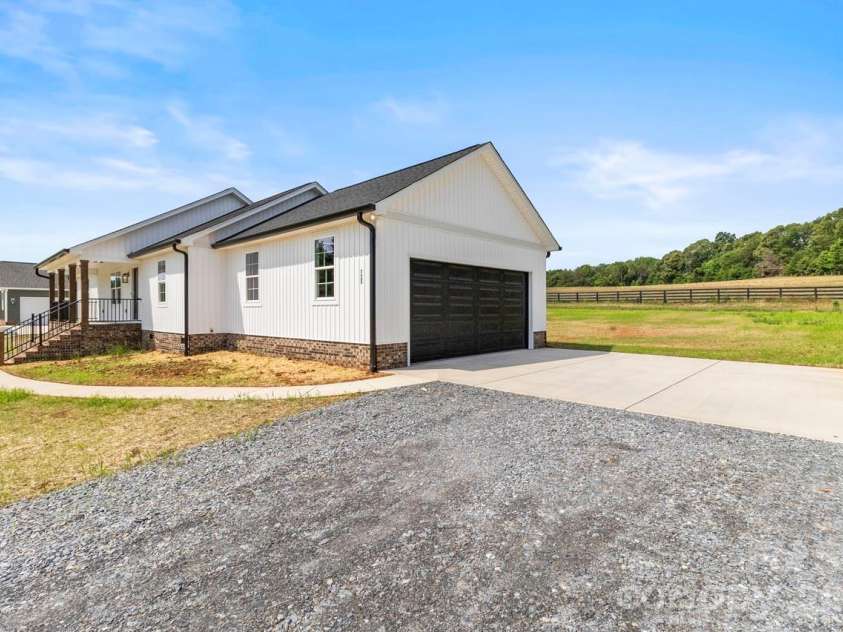 725 Alf Hoover Road, Lincolnton, NC 28092.  MLS# CAR4388411, YatesRealty ID 27833. 