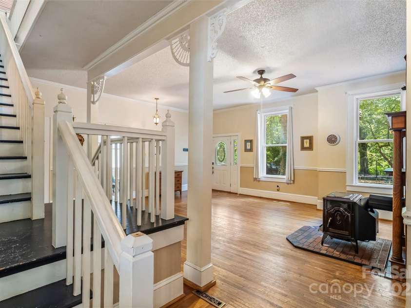 1282 Highway 27 Highway, Lincolnton, NC 28092.  MLS# CAR4266713, YatesRealty ID 27834. 