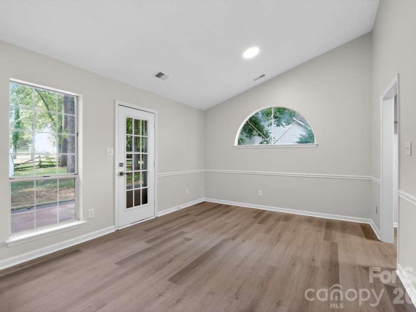 1545 Bear Mountain Road, Charlotte, NC 28214.  MLS# CAR4387741, YatesRealty ID 27834. 