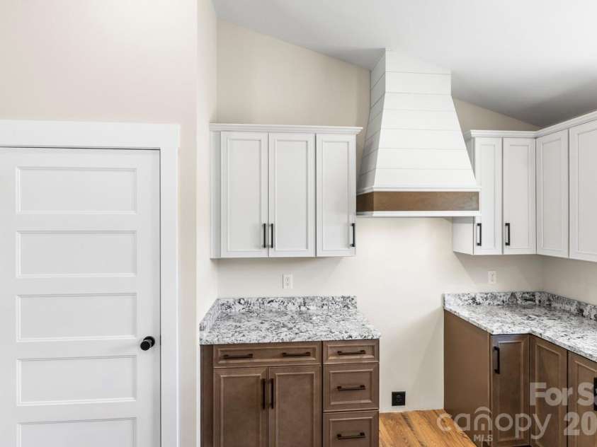 697 Alf Hoover Road, Lincolnton, NC 28092.  MLS# CAR4388427, YatesRealty ID 27835. 