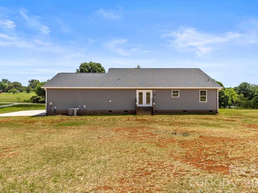 697 Alf Hoover Road, Lincolnton, NC 28092.  MLS# CAR4388427, YatesRealty ID 27835. 
