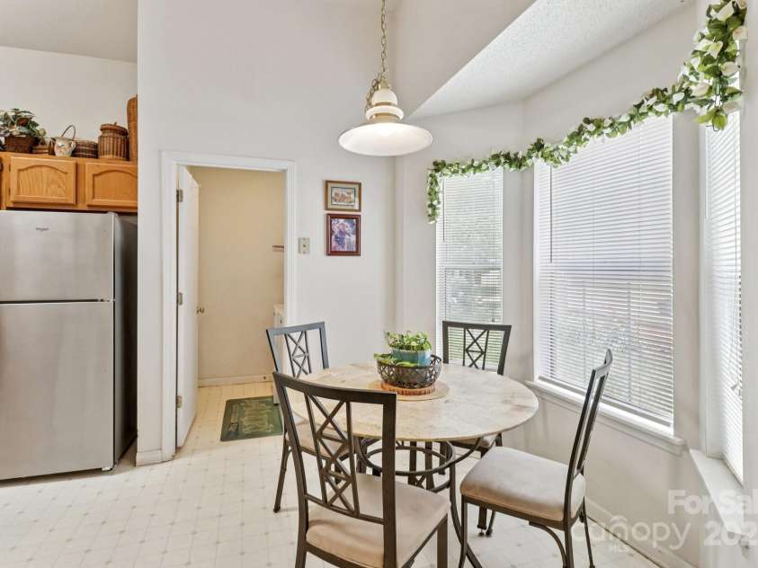 11100 Scrimshaw Lane, Charlotte, NC 28215.  MLS# CAR4278161, YatesRealty ID 27836. 