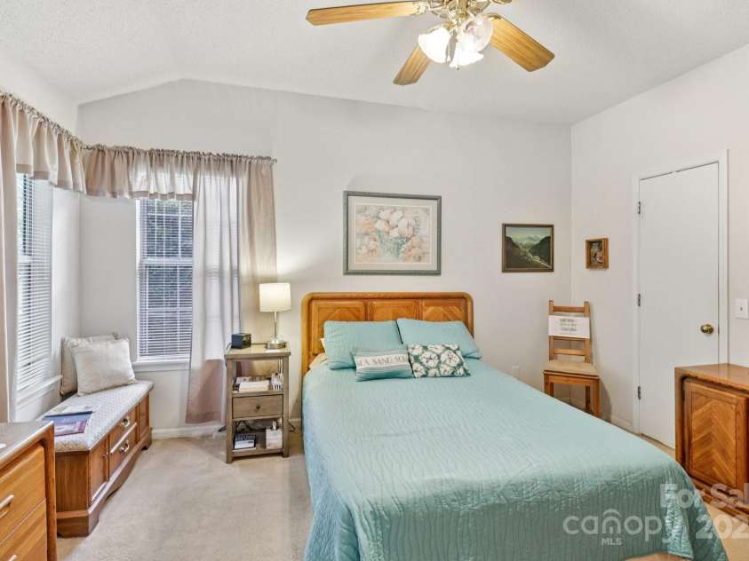 11100 Scrimshaw Lane, Charlotte, NC 28215.  MLS# CAR4278161, YatesRealty ID 27836. 