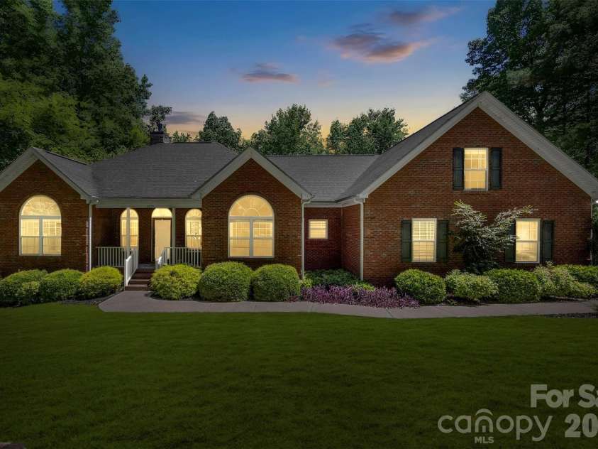4073 MCconnells Highway, Rock Hill, SC 29732.  MLS# CAR4389490, YatesRealty ID 27836. 